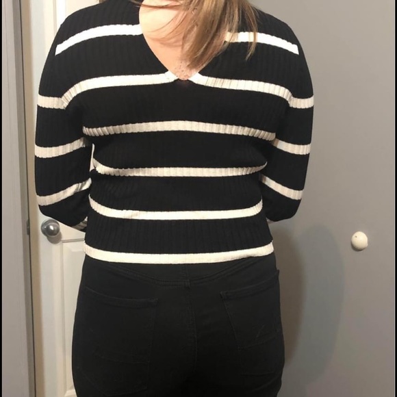 Black and white Striped sweater - Picture 2 of 2